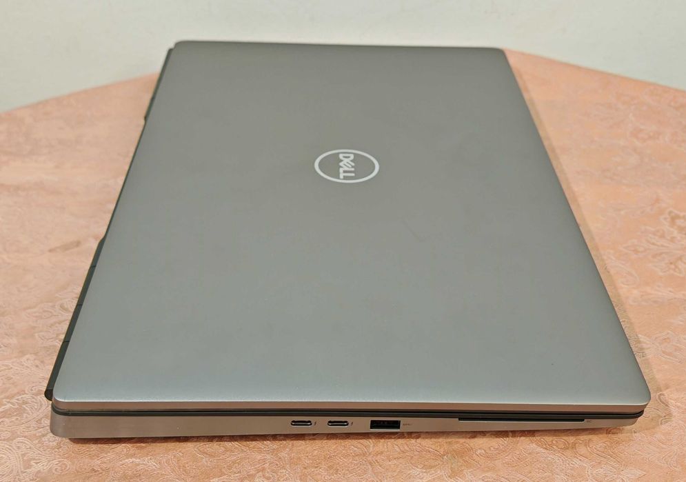 Dell Precision 7760/Intel Core i7-11850H/NVidia Quadro RTX A3000 6GB/16GB RAM/512GB SSD NVMe/17.3 IPS 100% DCIP-3 WorkStation работна станция