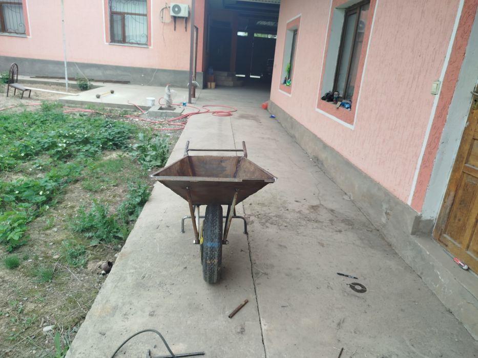 Тележка. Арба. Тачка .