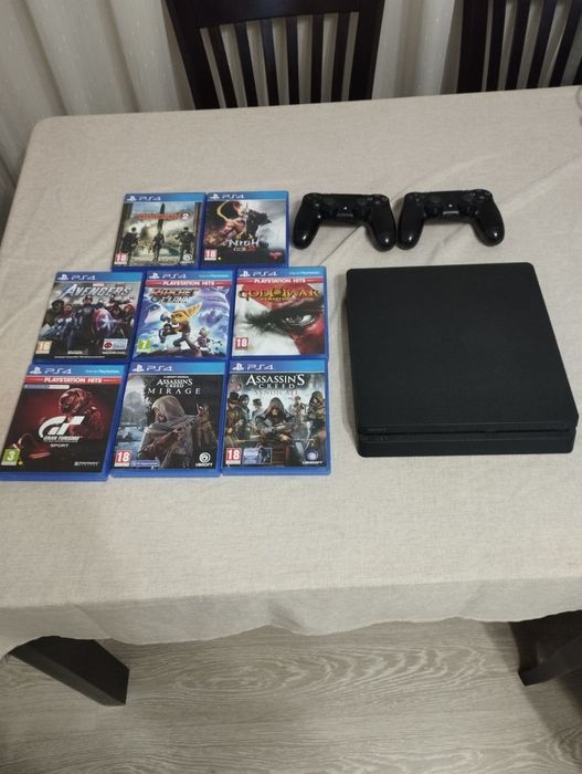 Конзола Playstation 4