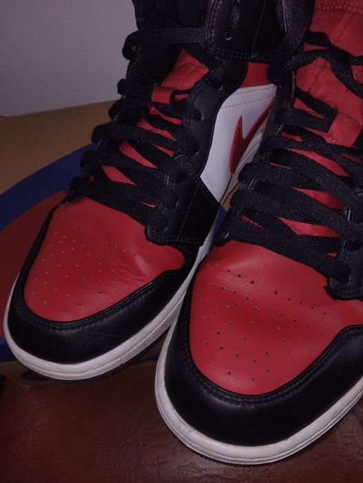 Nike Air Jordan 1 Mid Fire Red