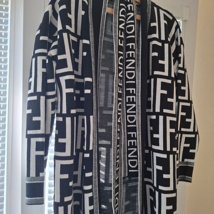 Дамска дълга жилетка!