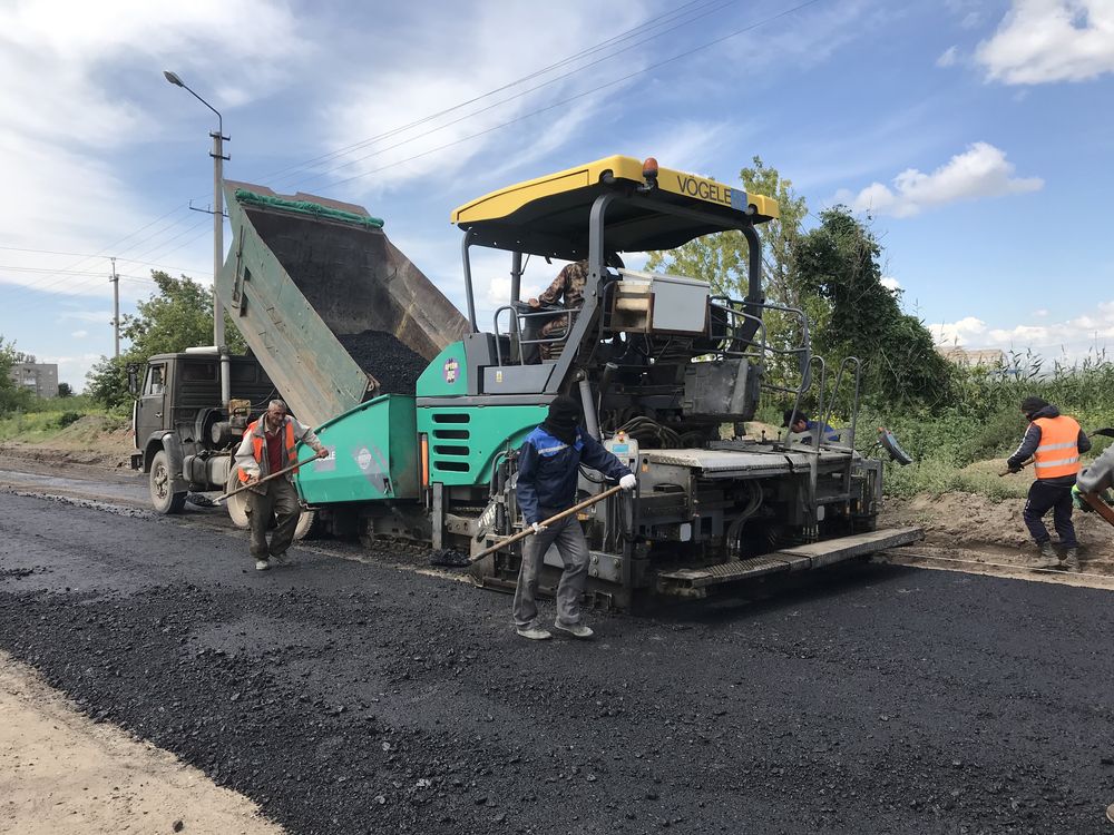 Уренгойдорстрой машинист асфальтоукладчика