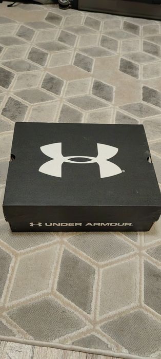Under armour   44   28см  кафеви