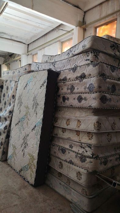 Матрасы б/у  дешево