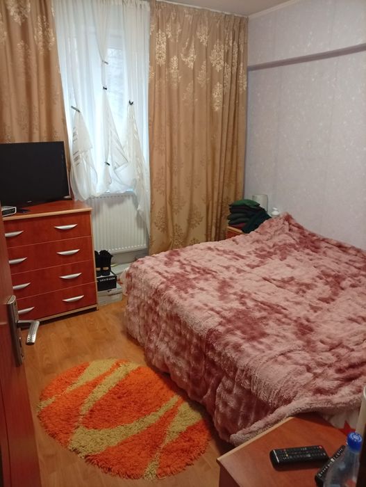 Vând apartament 3 camere direct propietar