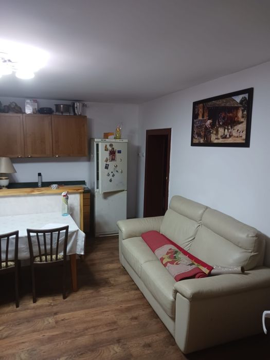 Vand casa la Fotoș