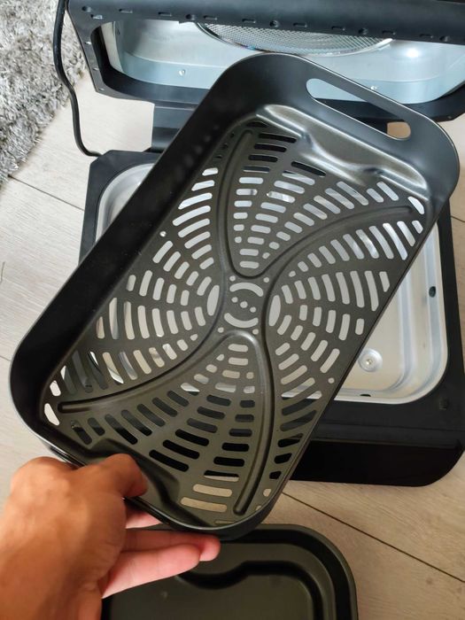 ЧИСТО НОВ! Дигитален Фритюрник Air Fryer & Grill 12в1