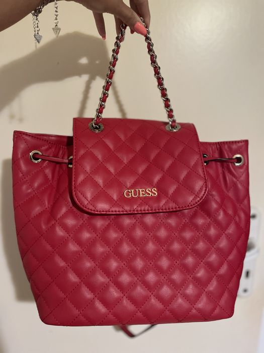 Страхотна Раниц  на Guess