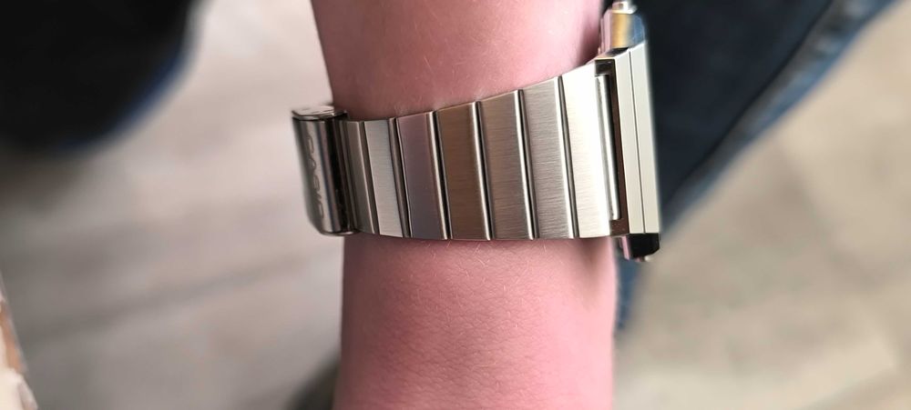 Часовник Casio A700