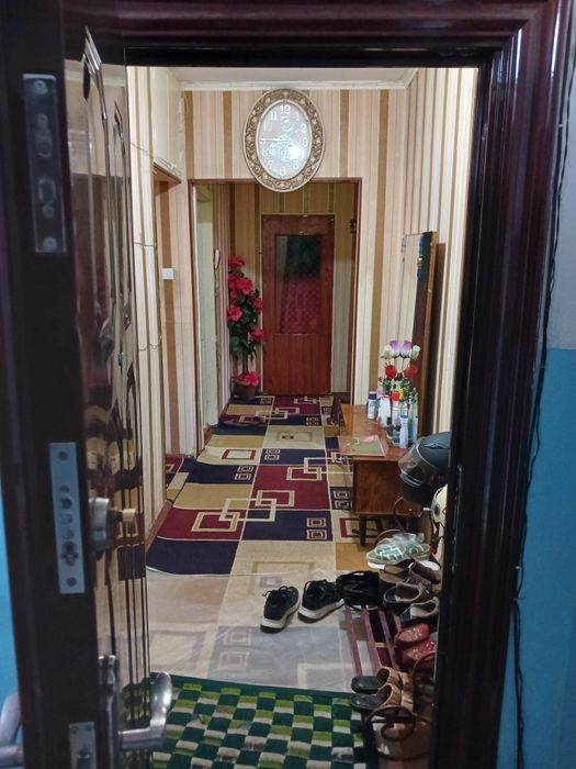 2 xonali kvartira 1 etaj srochna sotiladi