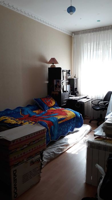 Продается  4-х комнатная  квартира 11 к-л , Учтепинского  района.