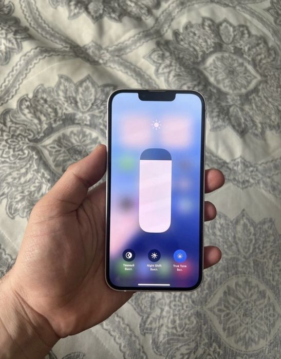 Продам iPhone 13