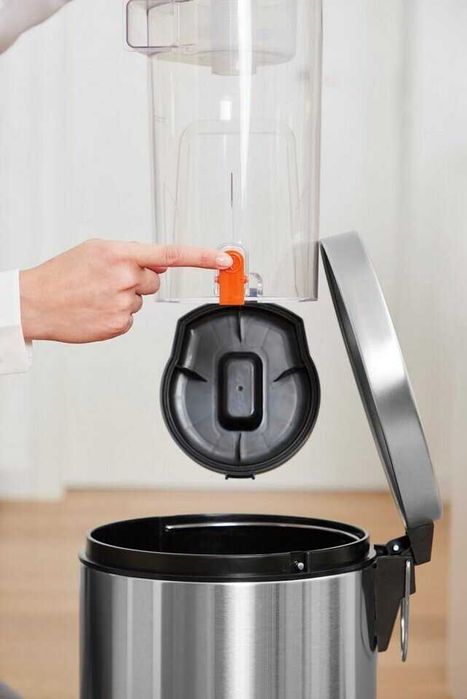 Вертикална прахосмукачка HANSEATIC HVUR4007BMC