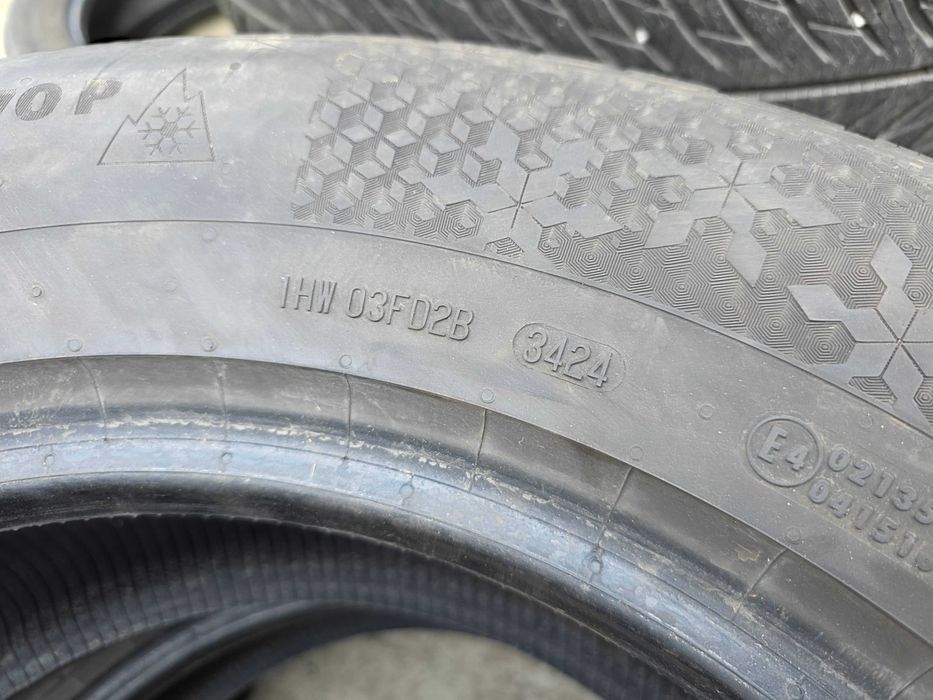 2бр Зимни гуми 245 65 17 - Continental - DOT 2024