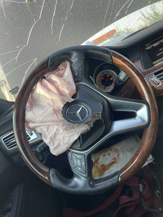 mercedes cls 550 w218 4matic на части мерцедес цлс 550 в218 4 матик