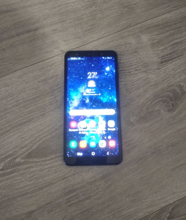 Като нов  Samsung Galaxy A7 2018 4/64 GB Black + бързо зарядно