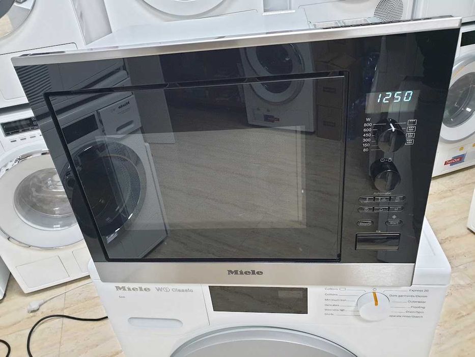 17L - Miele M6022 Микровълнова Фурна с Грил за вграждане