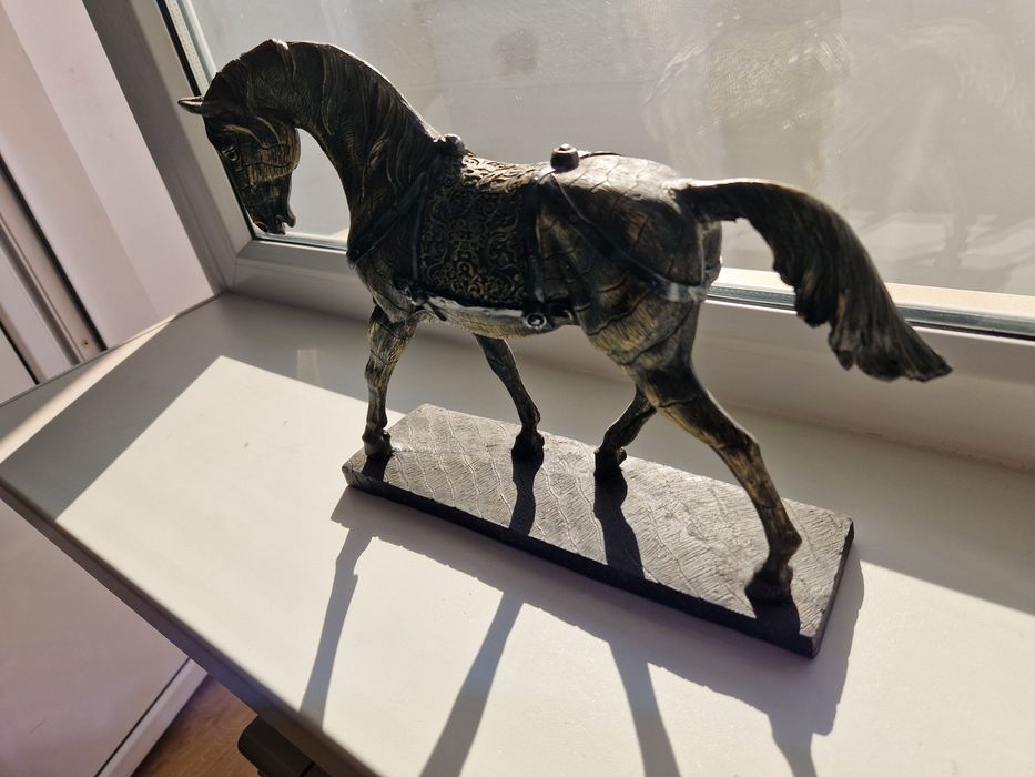 Статуэтка лошади