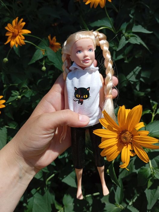 Продам красивую куклу.