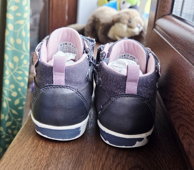 Ghetute Geox fetite, 25