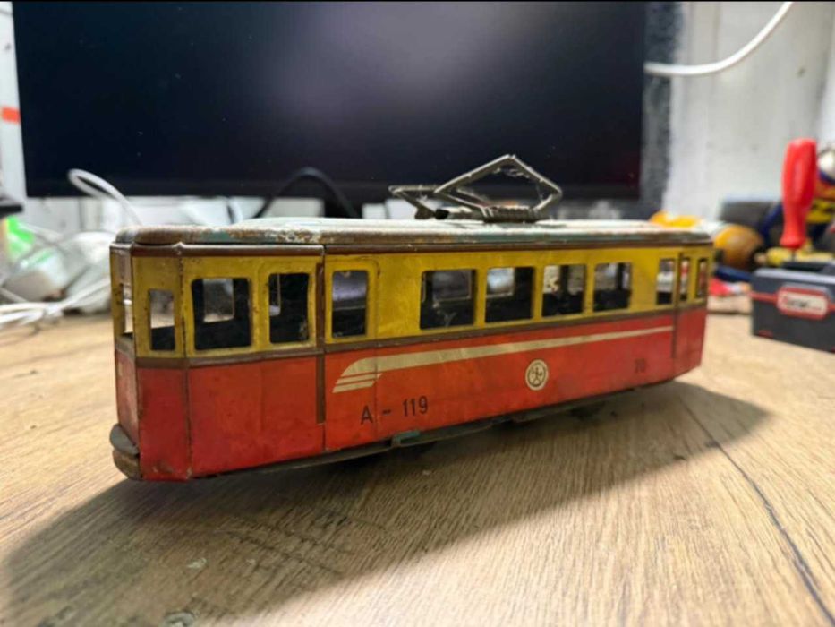 Locomotivă românească din tabla, foarte veche!