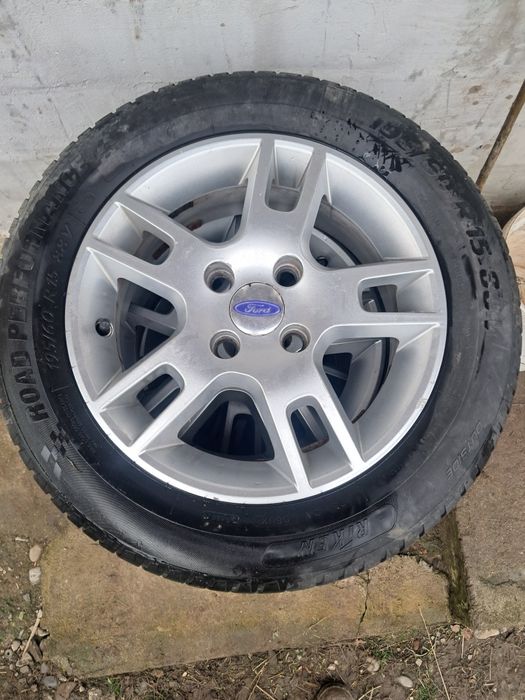 Două jante și două roți