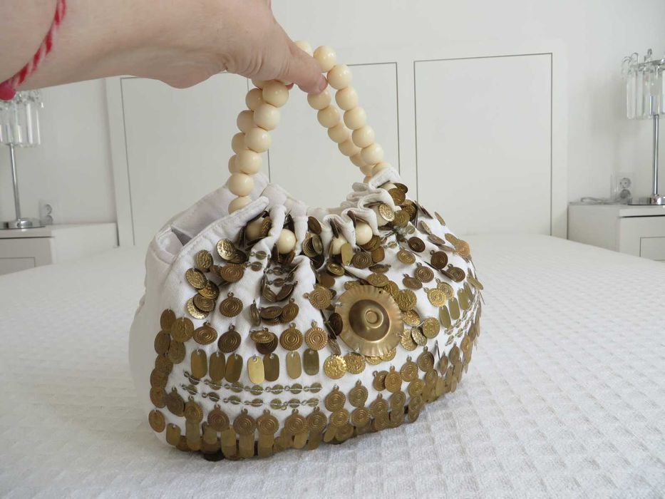 Лятна бяла чанта, CCDK