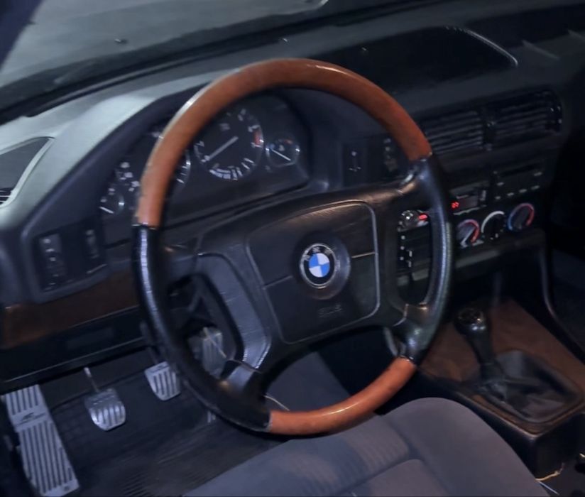 Продам руль Дерево Бмв е31 е32 е34  е36 е38 е39 руль на bmw бмв