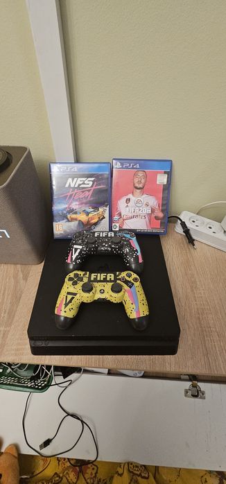 PS4 в отличном состоянии
