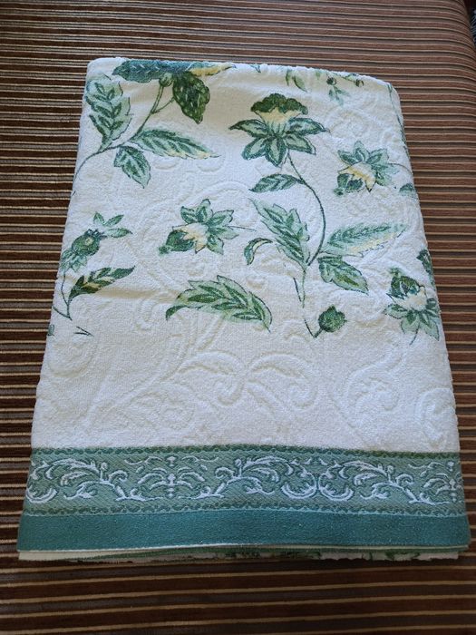 Простынь махровая, полотенца