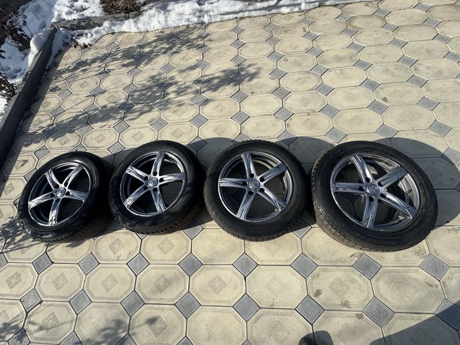 Продается зимняя резина с титановым дисками