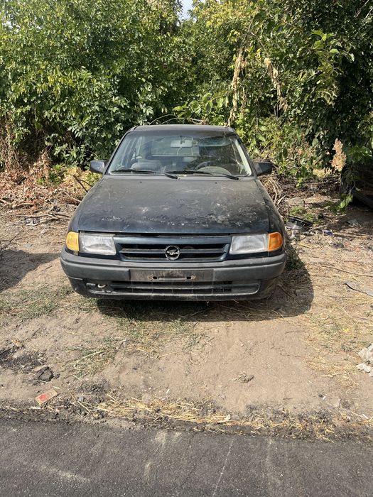 Opel Astra F На части