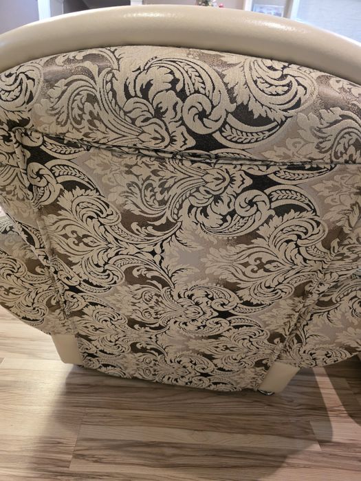 Продам комплект мягкой мебели