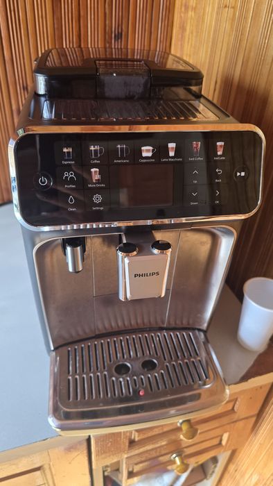 Кафемашина робот Philips 5500