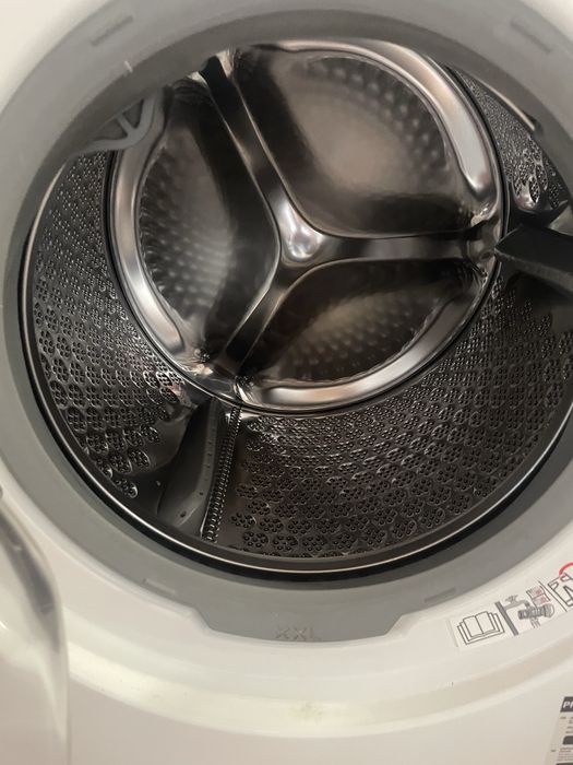 Пералня със сушилня AEG