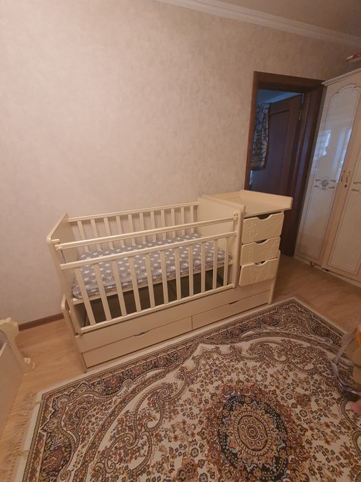 Продам детскую кроватку