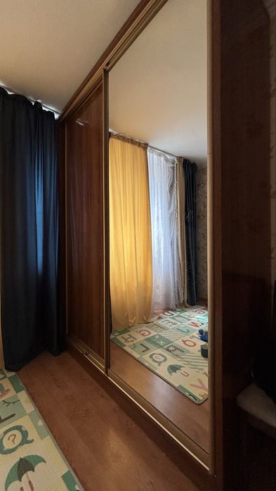 Продается большой шкаф с кроватью
