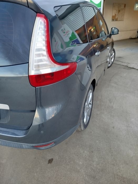 Vând Renault scenic 3