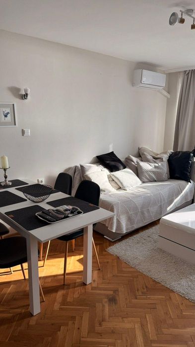 Дава се под наем Двустаен апартамент в Бургас, Лазур - 65 кв.м за 528.36 € - Снимка #1