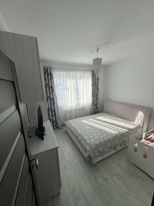 Proprietar, Vand apartament 2 camere,parcare inclusa , gata de mutare