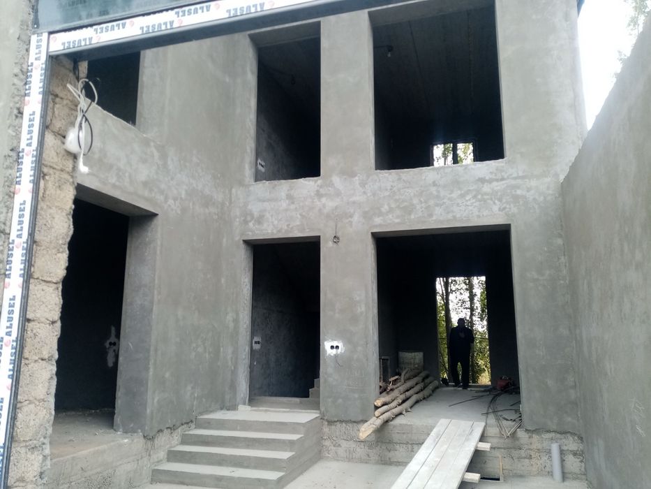 Коттеж сотилади