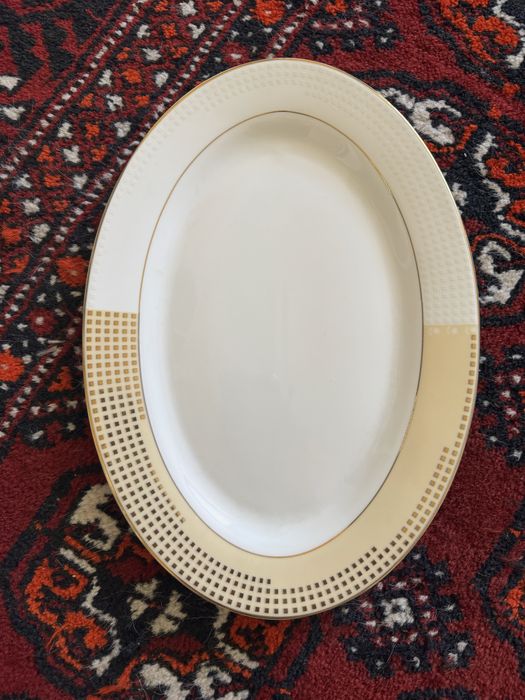 Фарфоровый сервиз