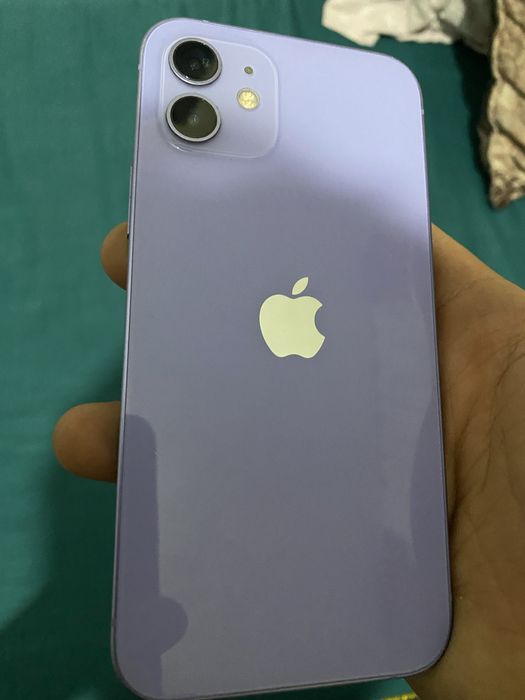 Продам айфон 12