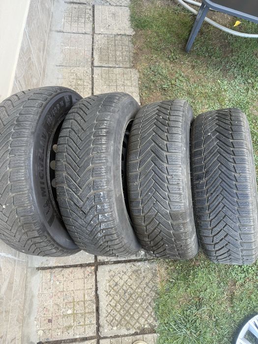 Продавам зимни гуми 195/60 R16  в комплект с железни джанти