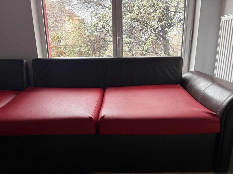 Ъглов кожен диван