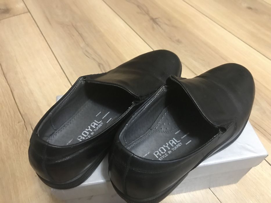 Школьные туфли