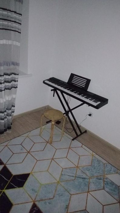 Продам электронное пианино