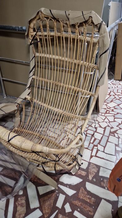 Mobilier din ratan, set format din 2 canapele, o masă de dining