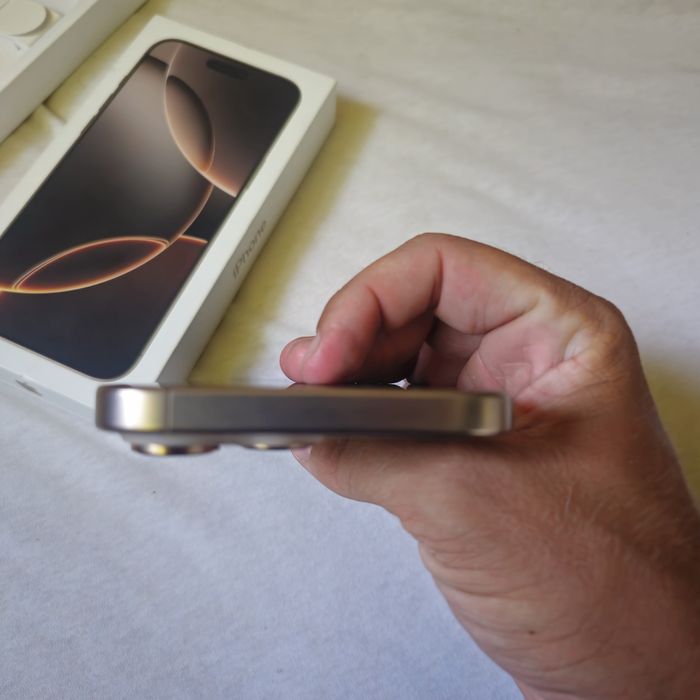 Vand iPhone 16 pro max 256gb desert titanium fullbox garantie