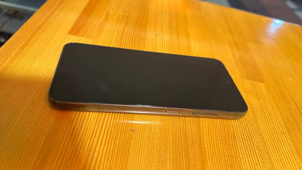 Samsung Galaxy S23 128GB, хорошее состояние